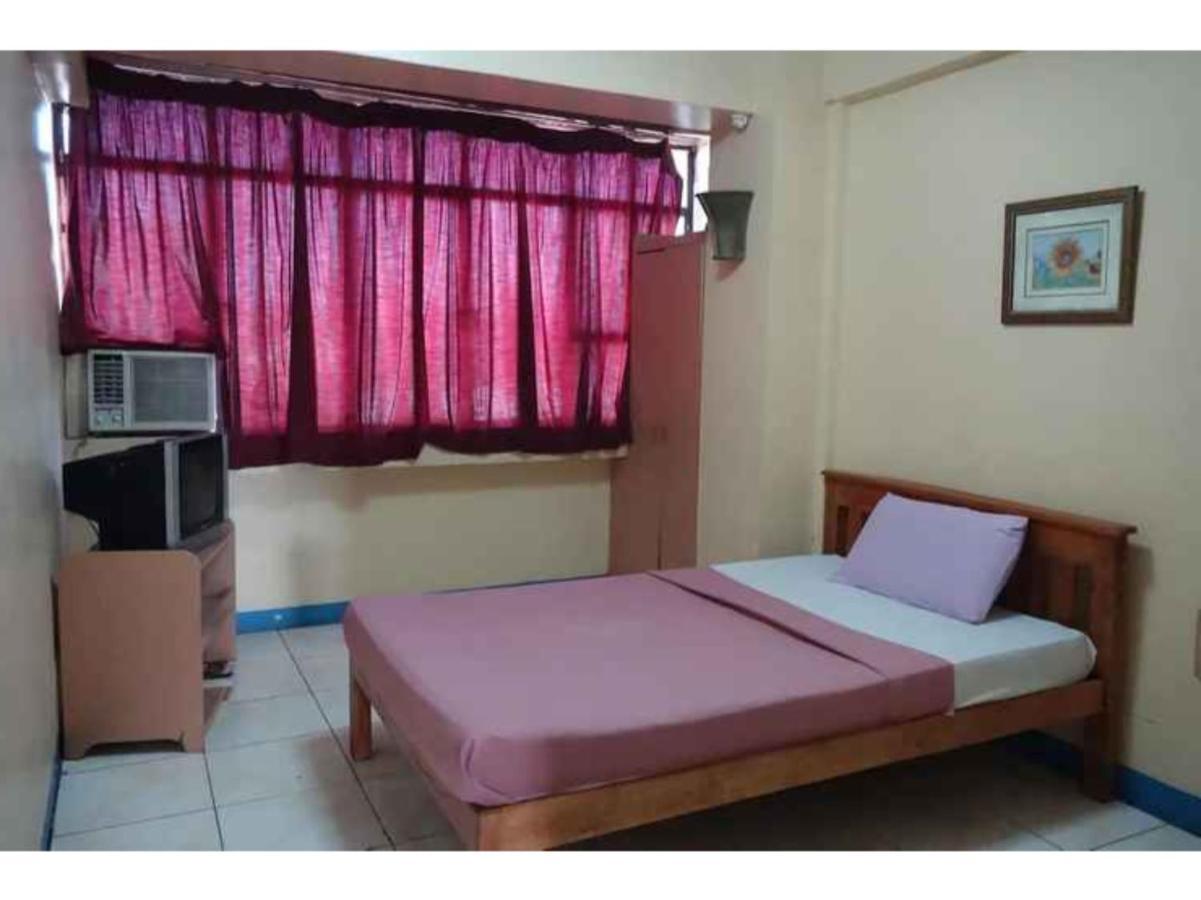 Oyo 672 Capitol Tourist Inn Cebu Eksteriør bilde