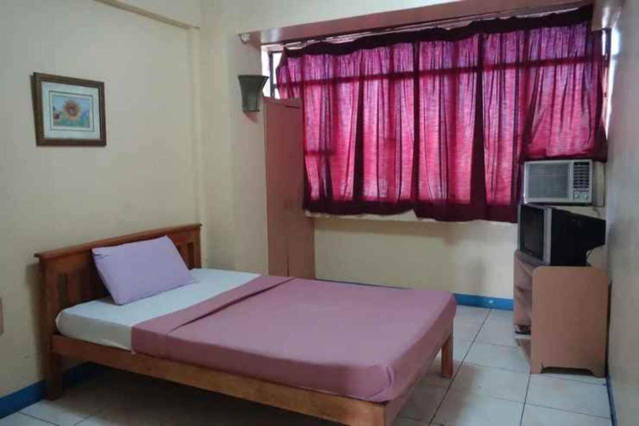 Oyo 672 Capitol Tourist Inn Cebu Eksteriør bilde