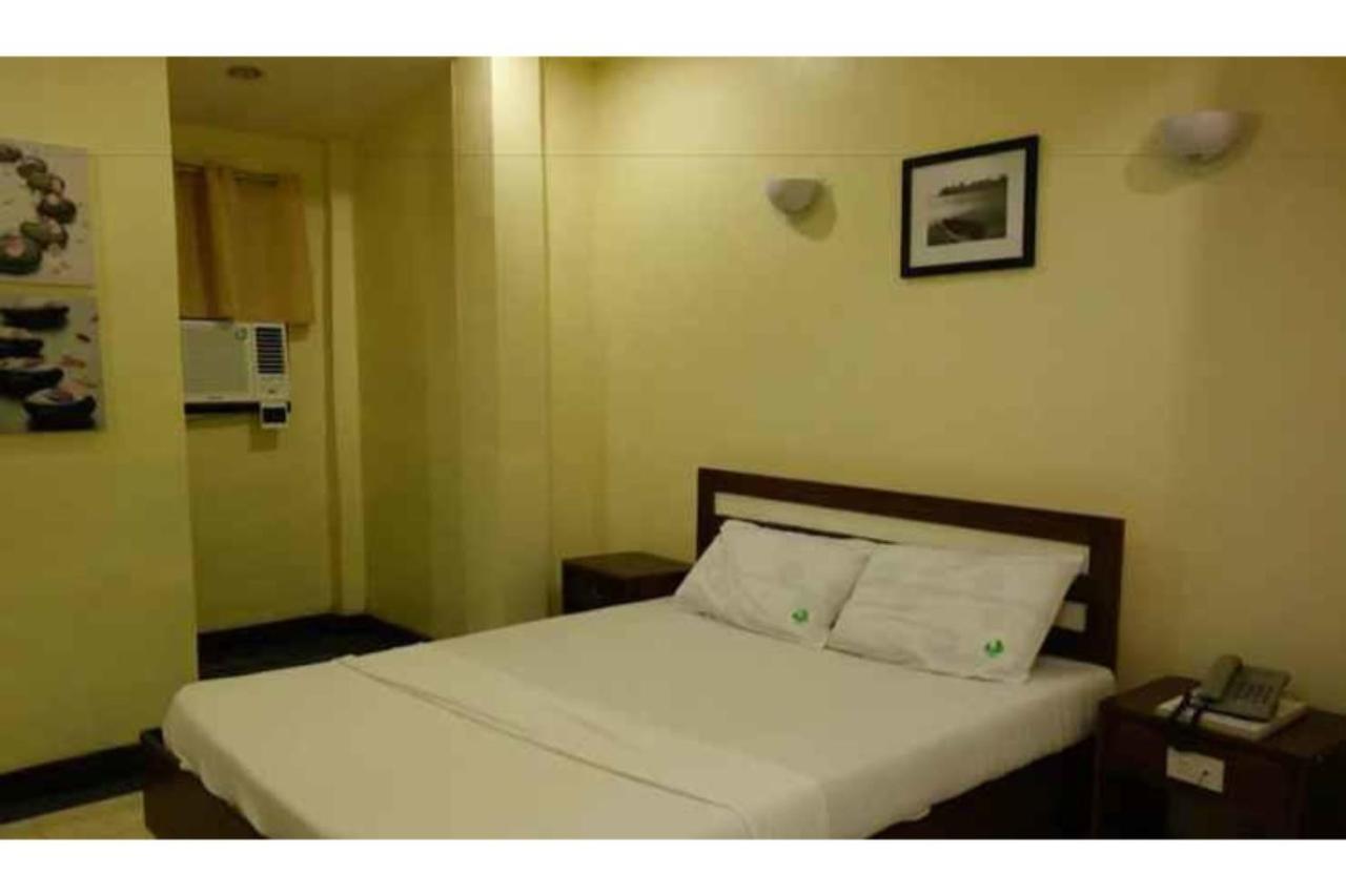 Oyo 672 Capitol Tourist Inn Cebu Eksteriør bilde